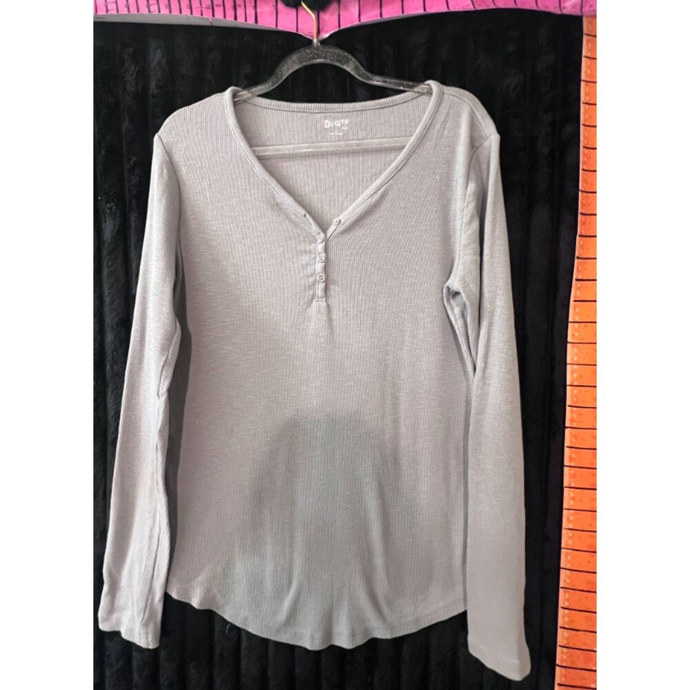Duluth Trading Women’s Gray Ribbed Long Sleeve Henley Top (Small)
